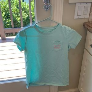 teal tee shirt